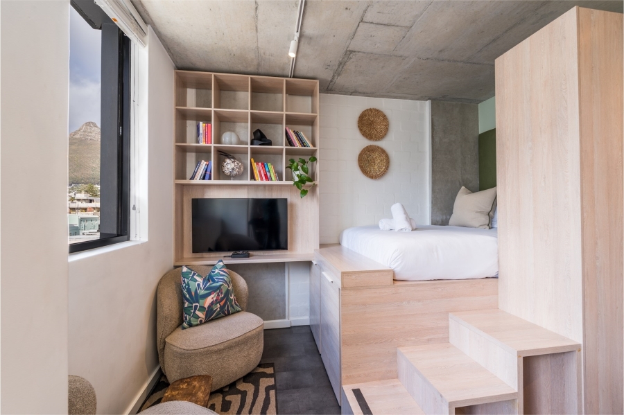 1 Bedroom Property for Sale in Sea Point Western Cape